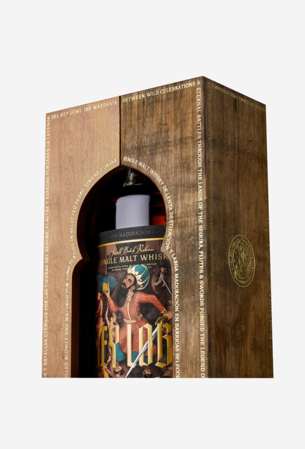 Whisky REY LOBO IN WOODEN BOX