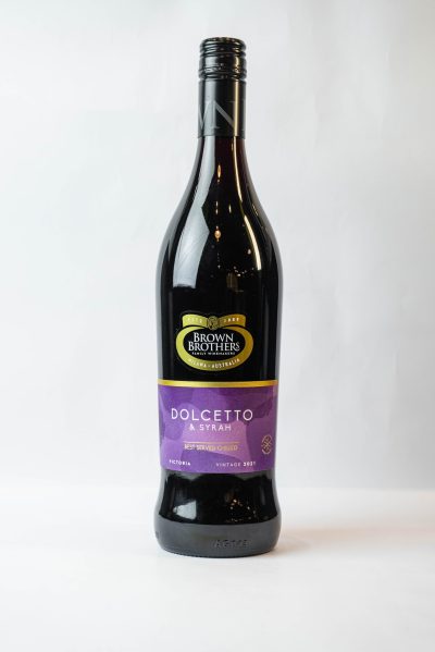 Brown-Brothers-Dolcetto-&-Syrah-2021